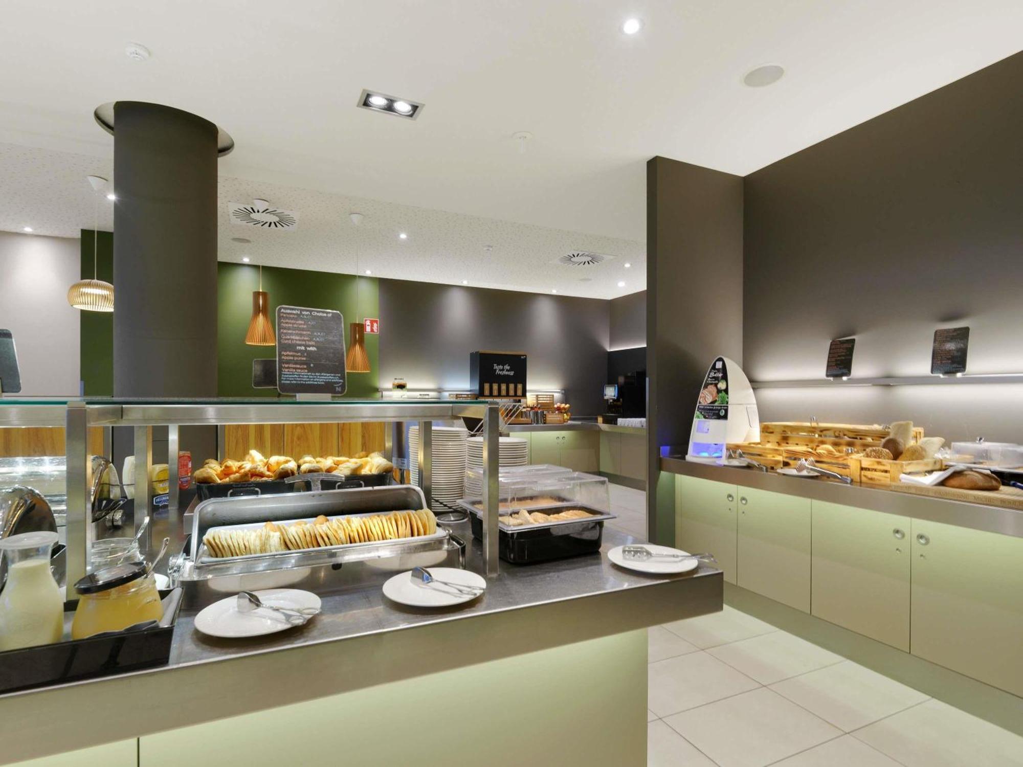 Отель Novotel Mitte